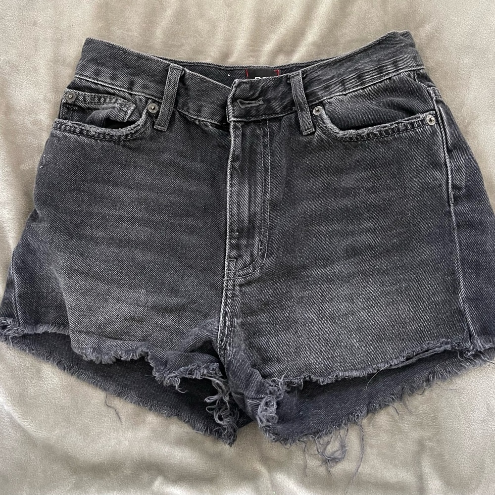 BDG black jean shorts, size 25